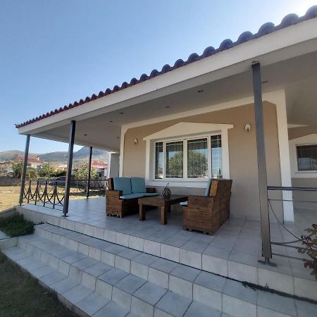 Fina'S House Vila Corinth Exterior foto