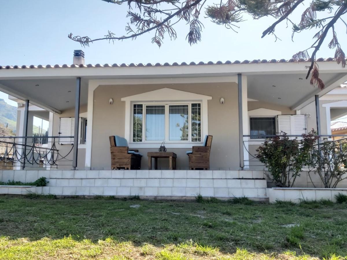 Fina'S House Vila Corinth Exterior foto